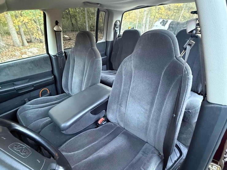 2004-dodge-dakota-image-15