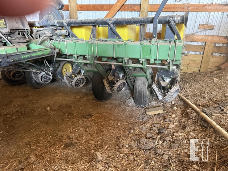 1993-john-deere-7200-image-21