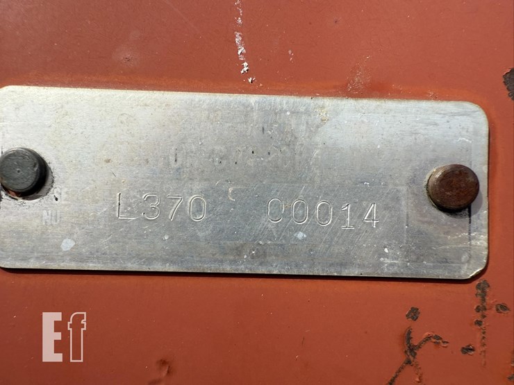 hesston-tractor-2805-image-24