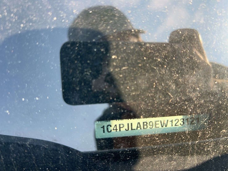 2014-jeep-cherokee-image-12