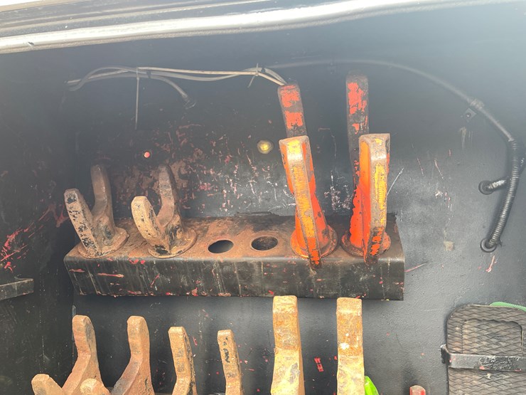 1989-peterbilt-379-image-48