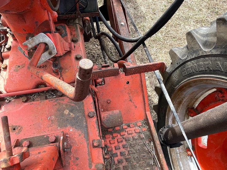 #175-•-case-830-diesel-tractor-image-52