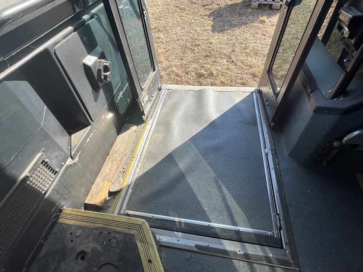 #166-•-2007-gillig-passenger-bus-(has-wi-title)-image-32