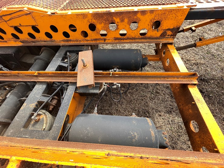 #155-•-2005-delavan-semi-truck-auto-hauler-trailer-(delay-in-title)-image-20