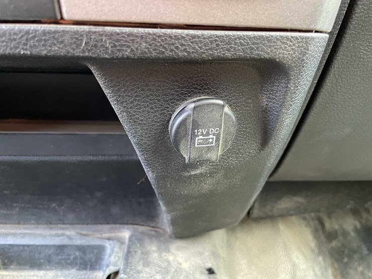 2016-dodge-2500-image-92