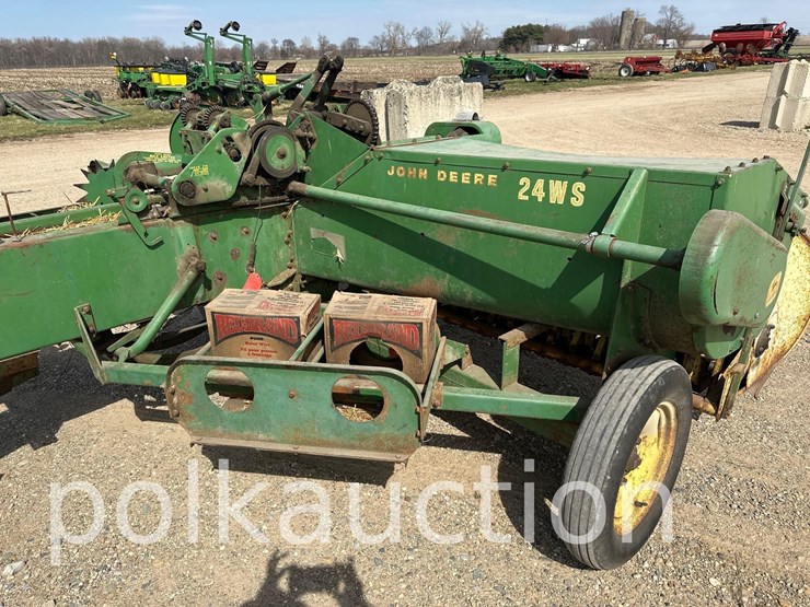 john-deere-24-image-4