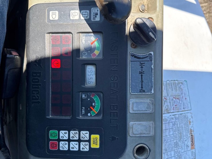 2012-bobcat-e50-image-24