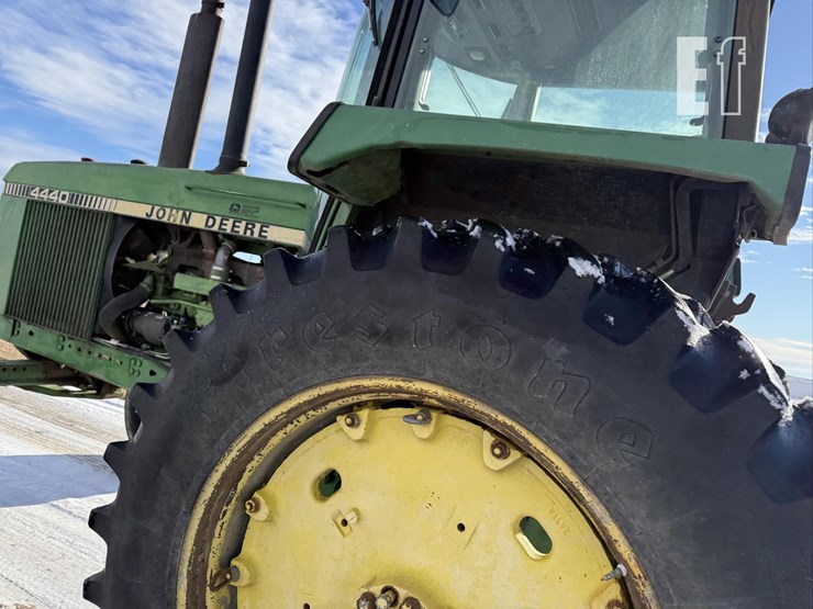 john-deere-4440-image-15
