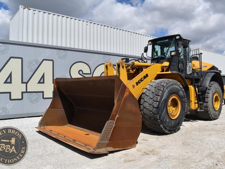 2015-kawasaki-95z7-image-2