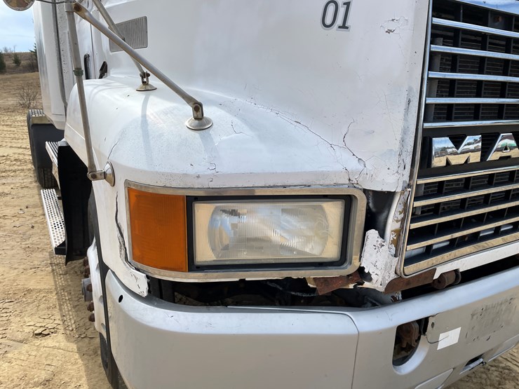 #400-•-1997-mac-ch600-semi-(has-wi-title)-image-13