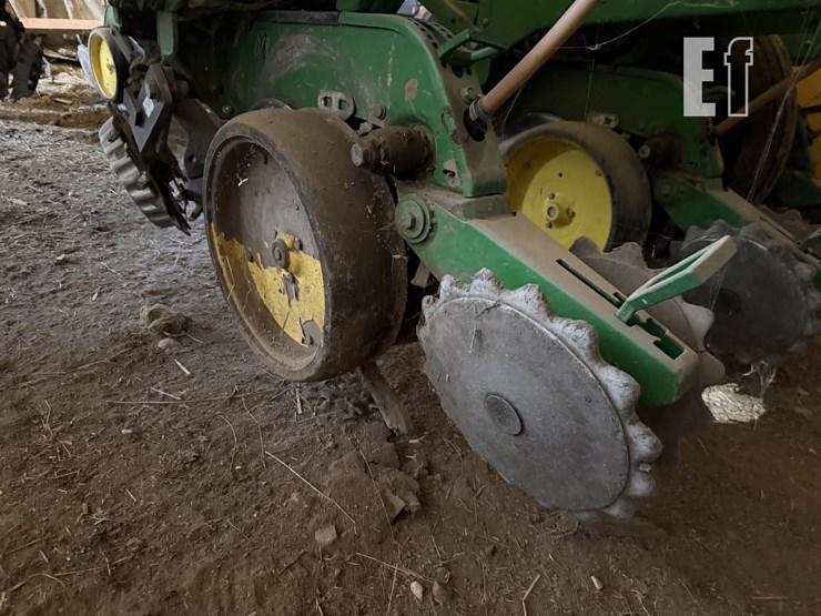 1993-john-deere-7200-image-7