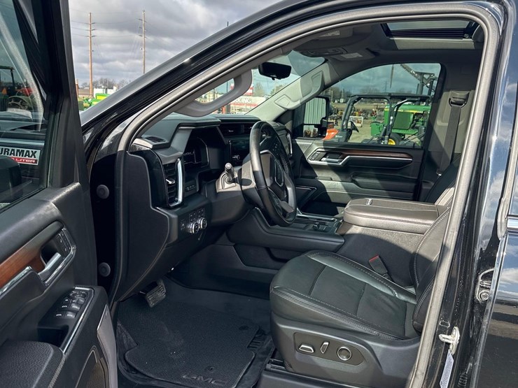 2024-gmc-sierra-2500-image-18