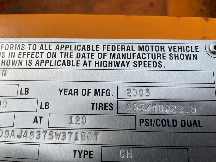 #155-•-2005-delavan-semi-truck-auto-hauler-trailer-(delay-in-title)-image-37