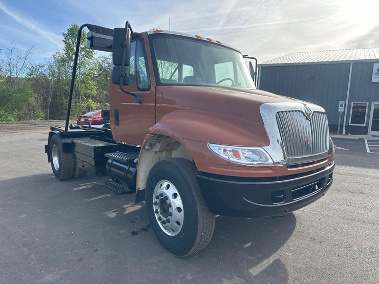 2006-international-durastar-4400-image-11