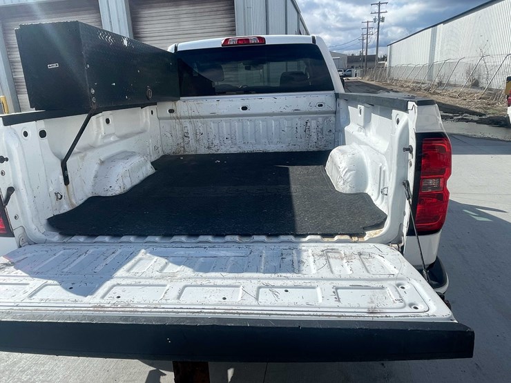 2017-chevrolet-1500-image-54