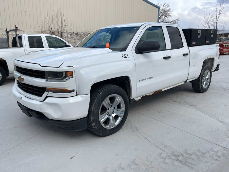 2017-chevrolet-1500-image-9