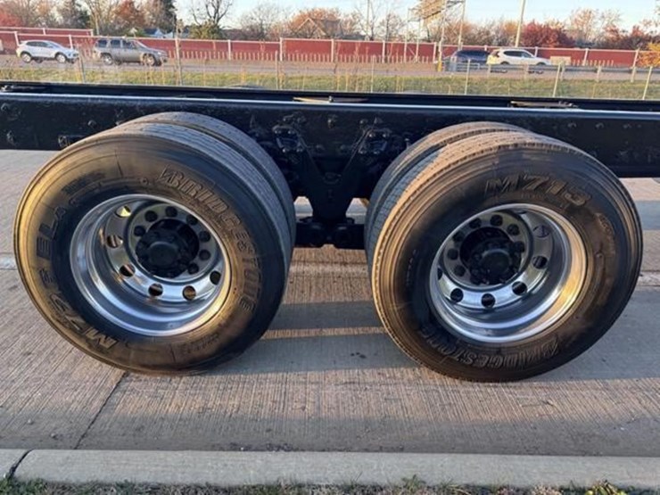 2014-kenworth-t470-image-5