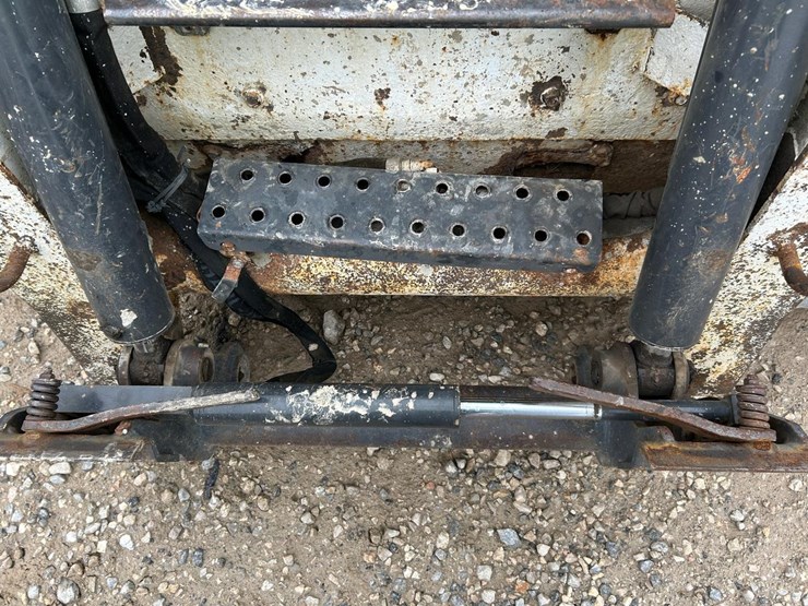 bobcat-t300-image-10