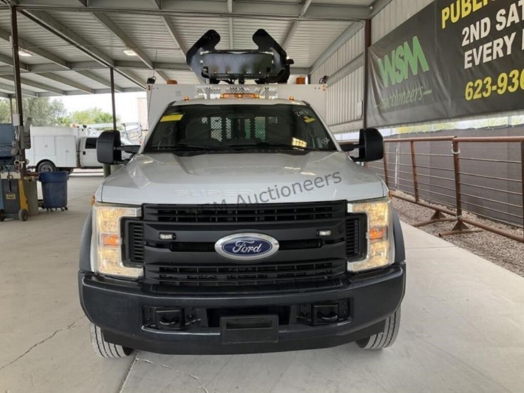 2017-ford-f550-image-3