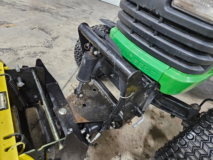 john-deere-x720-image-18