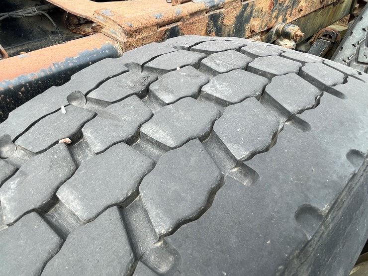 #128-•-2003-western-star-sleeper-cab-semi-tractor-(has-wi-title)-(non-runner)-image-36