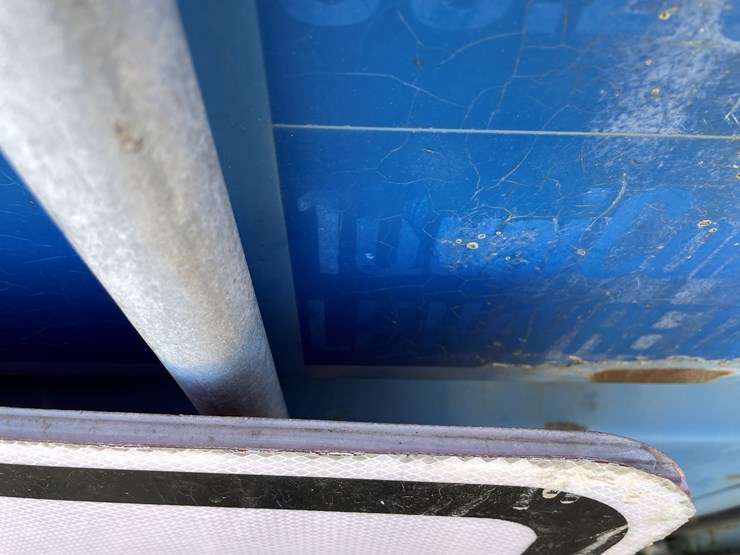 #3933-•-retired-white-fiberglass-road-sign-image-8