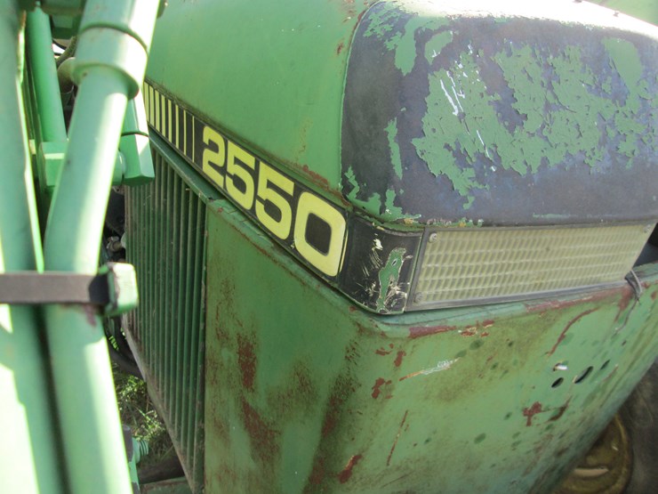 john-deere-2550-image-23