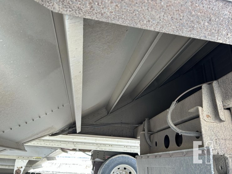 2009-wilson-grain-trailer-image-77