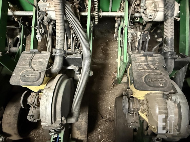 2010-john-deere-db60-image-24