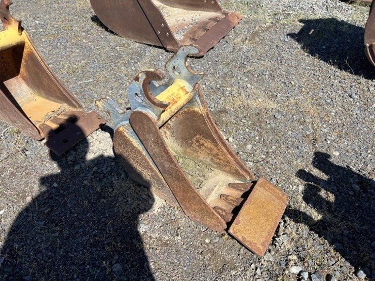 john-deere-12-image-2