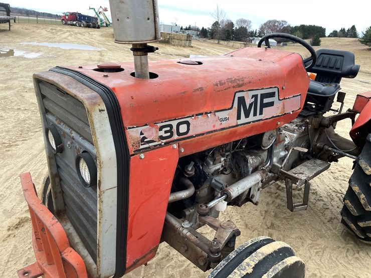 massey-ferguson-230-image-12