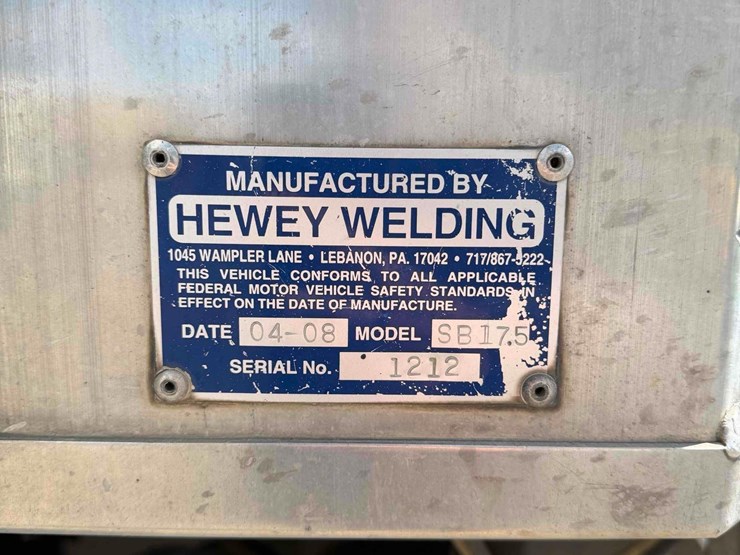 2009-mack-gu713-tri-axle-dump-image-19