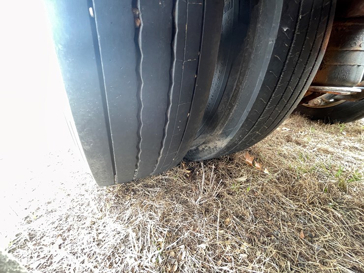 #154-•-2005-delavan-semi-truck-auto-hauler-trailer-(delay-in-title)-image-28