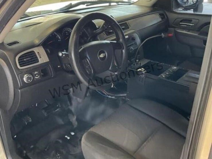 2012-chevrolet-tahoe-image-22