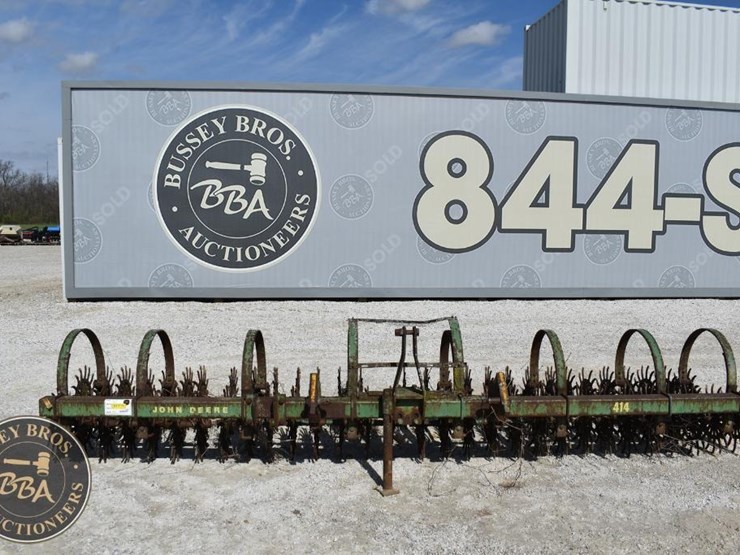 john-deere-414-image-3