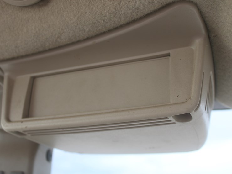 2013-john-deere-5100e-image-40