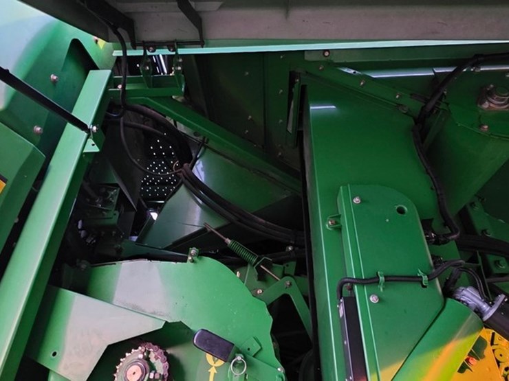 2013-john-deere-s680-image-59