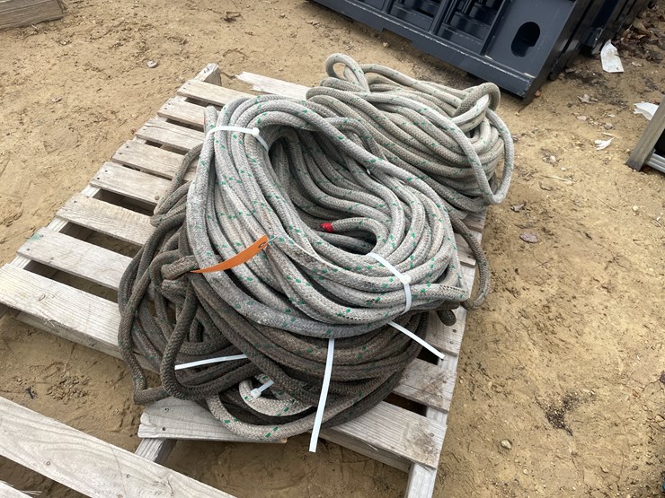 #3920-•-(4)-bundles-of-rope-image-1