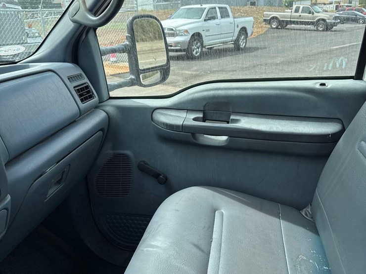 1999-ford-f350-image-32