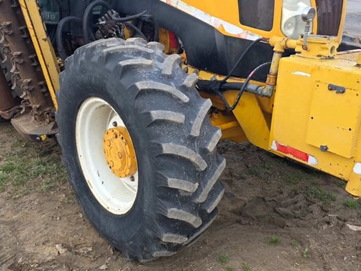 2006-new-holland-ts135a-image-49