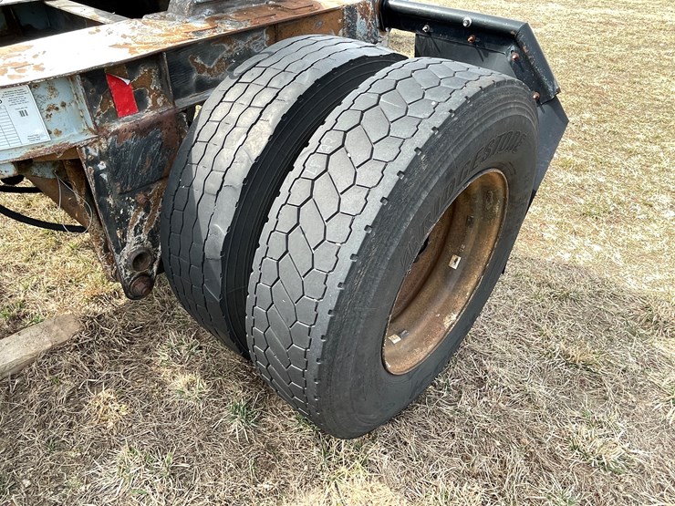 1983-fruehauf-semi-image-13