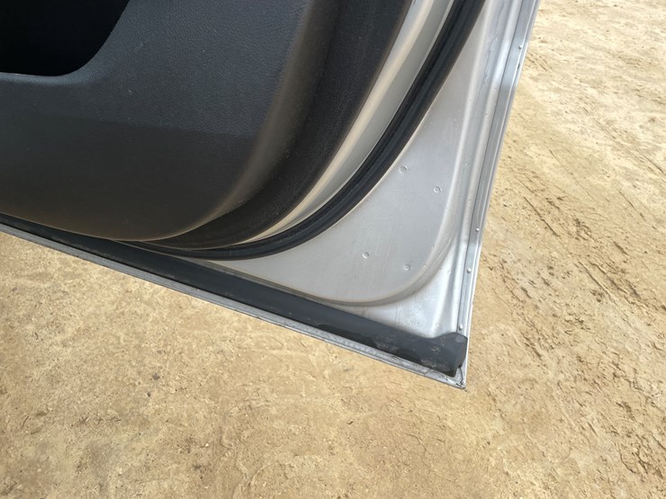 2015-chevrolet-suburban-image-42