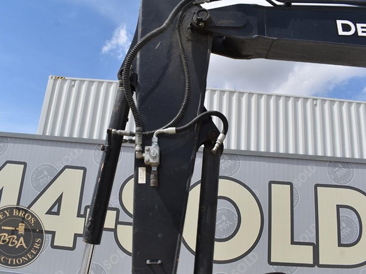 2021-deere-85g-image-23