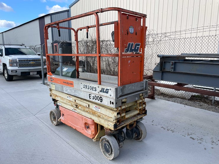 2007-jlg-1930es-image-1