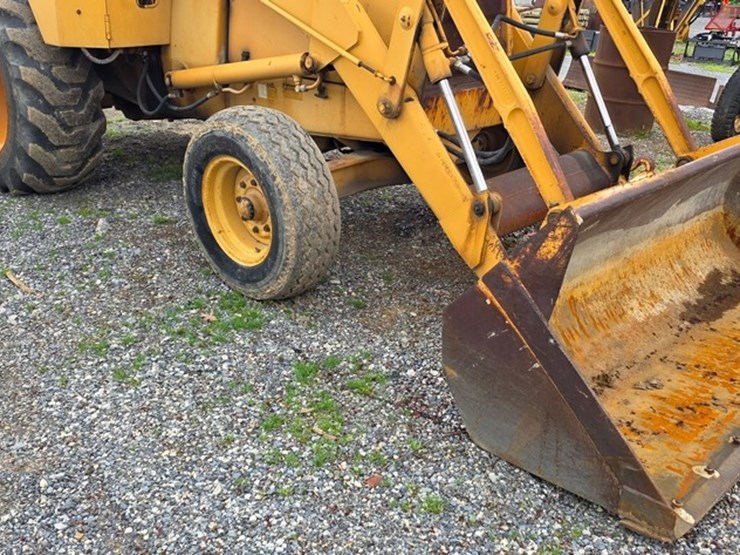 1990-case-480f-image-30