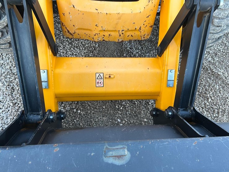 2021-jcb-3cx-image-9