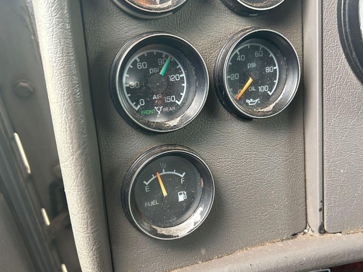 2007-kenworth-t300-image-23