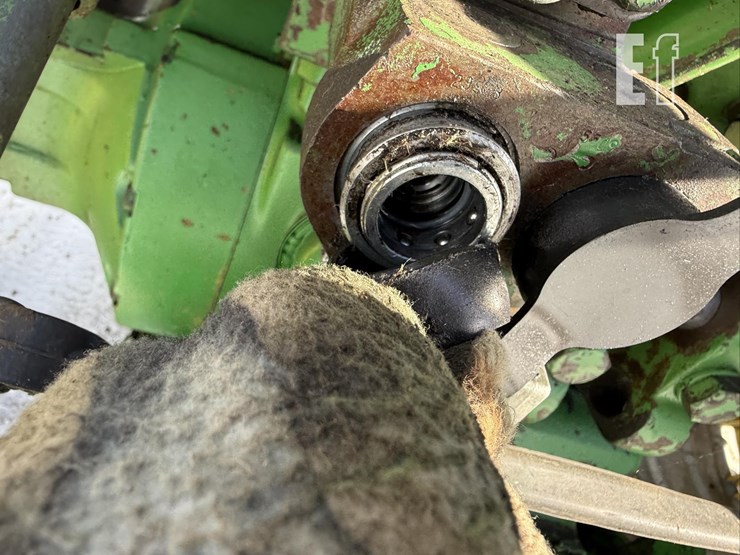 john-deere-4440-image-11