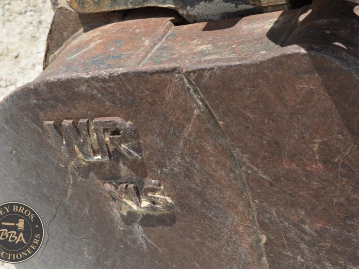 2021-deere-85g-image-22