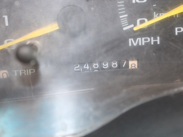 2000-chevrolet-k3500-image-41